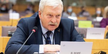 Europos Parlamento Žemės ūkio ir kaimo plėtros komiteto narys Bronis Ropė