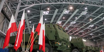 Lenkija gavo pirmąsias raketų sistemas HIMARS ir dislokuos jas prie Rusijos sienos. EPA-ELTA nuotr.