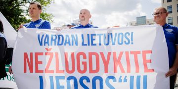 Lietuvos profesinės sąjungos „Solidarumas“ ir AB „Lifosa“ Nepriklausomos Profesinės Sąjungos mitingas prie Vyriausybės. ELTA / Josvydas Elinskas